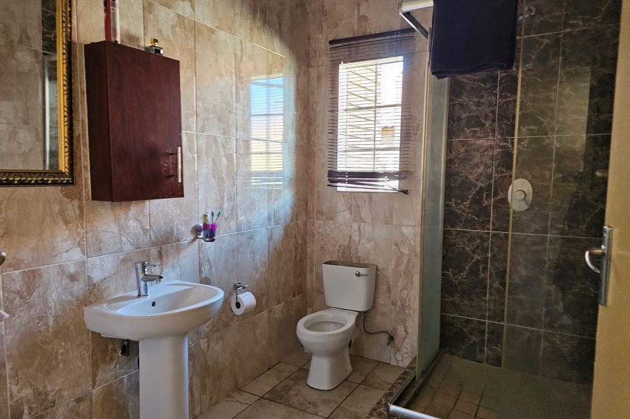 3 Bedroom Property for Sale in Waterval East North West
